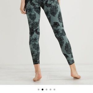 ISO green leaf leggings by aerie.